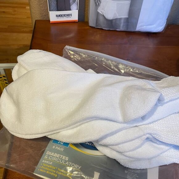 Stafford Full Cut Briefs 38 Dockers Handkerchiefs and Scholl’s Socks - Picture 5 of 12